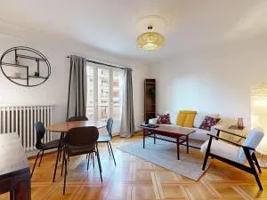 Bright flat in the heart of Lausanne - Montagibert
