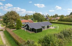 Holiday Home Hasselvænget Hejls X