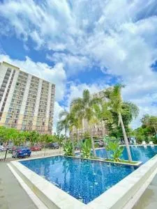 Spacious Condo Unit with Balcony - Lo-oc