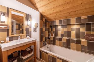 Hotels La Maison Hotel Les Peupliers : photos des chambres