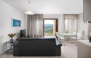 Gorgeous Apartment In Rabac With Kitchen 