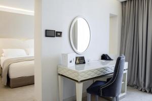 Junior Suite room in Hotel Tresor Le Palais