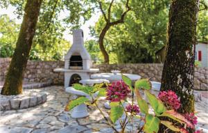 Beautiful Apartment In Malinska