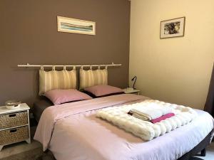 Villas Villa avec WIFI, jardin, sur l-etang de Ploumanac-h a PERROS-GUIREC - Ref 406 : photos des chambres