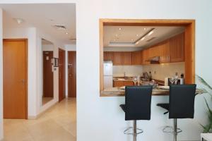 Livbnb - Captivating 1B w Partial Sea View, Marina