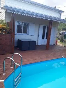 Petite maison avec piscine - 厄唐萨雷