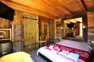 Chalets Prestigious Chalet with Pool & Hot tub, Mountain Views for 19 Guests : photos des chambres