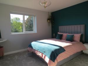 Bradleigh Down Holidays Apartment with Private Pool and Hot Tub