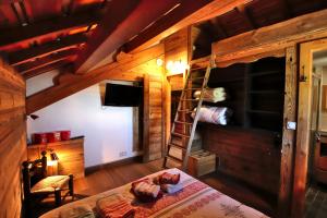 Chalets Prestigious Chalet with Pool & Hot tub, Mountain Views for 19 Guests : photos des chambres