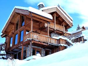Chalets Prestigious Chalet with Pool & Hot tub, Mountain Views for 19 Guests : photos des chambres