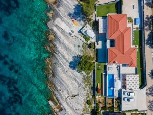 Beachfront Villa Grski Rat Korčula with pool by AdriaticLuxuryVillas