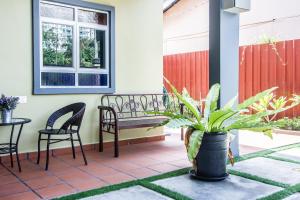 Plumeria 5BR Garden House by uBook