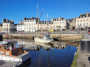 Appartements Blue Dock sur le Port Parking Wifi Linge en option : photos des chambres