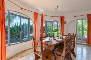 Escabusso by Aguilarent