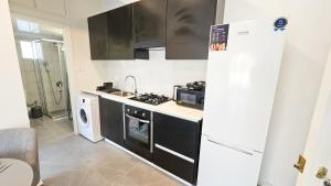 La Magenta Apartments