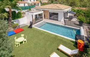 Amazing Home In Solliès-Toucas - 土伦