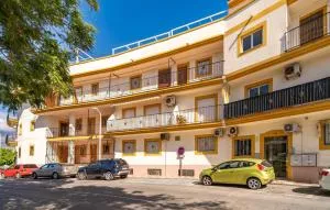 Beautiful Apartment In Castell De Ferro - 卡拉宏达