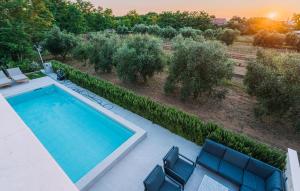 Stunning Home In Privlaka With Sauna