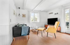 3 Bedroom Amazing Home In Væggerløse