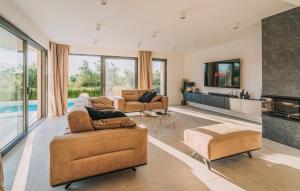 Stunning Home In Privlaka With Sauna 