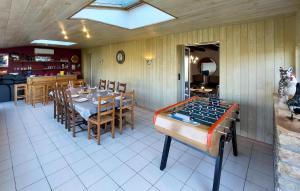 Gorgeous Home In Saint Pabu With Wifi