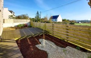 Maisons de vacances Gorgeous Home In Saint Pabu With Wifi : photos des chambres