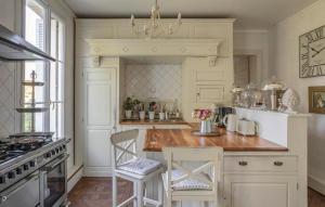 Maisons de vacances Stunning Home In Luneray With Wifi : photos des chambres