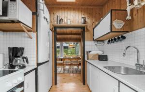 3 Bedroom Awesome Home In Rødvig Stevns