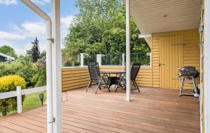 Beautiful Home In Juelsminde With Sauna