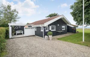 Beautiful Home In Nordborg With Wifi