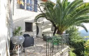 Stunning Apartment In Saint-Jeannet - Colomars