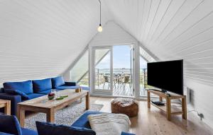 Awesome Home In Humble With Wifi