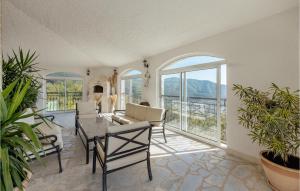 Awesome Home In Herceg Novi With Wifi