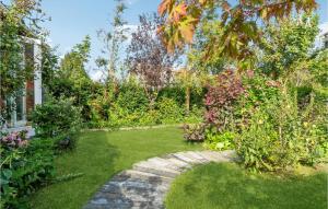 2 Bedroom Amazing Apartment In Allinge