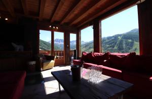 Chalets Prestigious Chalet with Pool & Hot tub, Mountain Views for 19 Guests : photos des chambres