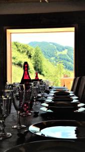 Chalets Prestigious Chalet with Pool & Hot tub, Mountain Views for 19 Guests : photos des chambres