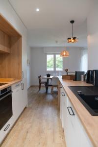 Maisons de vacances TY MEZOU - Jolie maison au bord du GR34 proche mer : photos des chambres