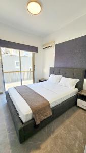 La Magenta Apartments