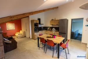 Maisons d'hotes Le Val des Sens : photos des chambres
