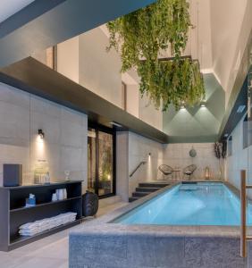 Brit Hotel Les Voyageurs