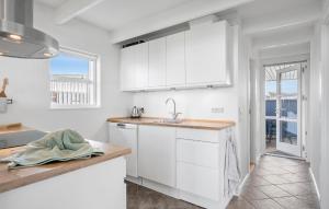 Nice Home In Mesinge With Wifi