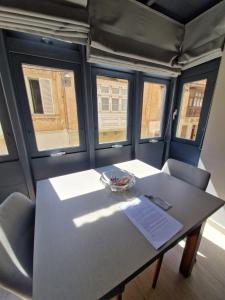 D Townhouse Boutique Suites