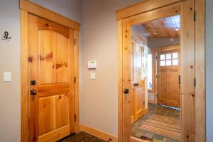 Hillside Mountain Creek Haven home