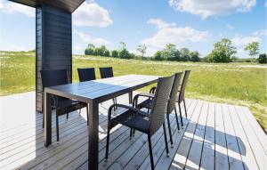 Three-Bedroom Holiday Home In Grenaa