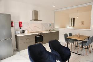Cosy 2BR Apt with private balcony in Xlendi by 360 Estates