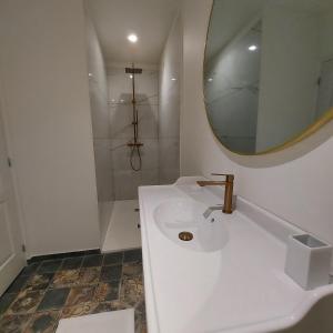 B&B / Chambres d'hotes LES TROIS L : Chambre Lit King-Size Deluxe