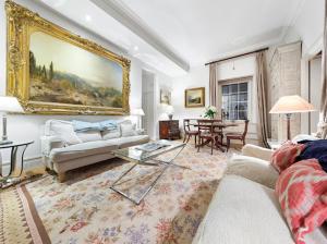 Chelsea Snug with Garden