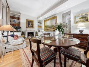 Chelsea Snug with Garden