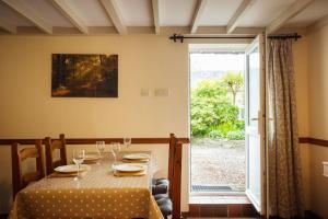Ash Cottage - Escape to Pembrokeshire Cottage with Pool & Sauna