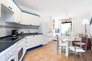 Home2Book Cozy Coastal Apt & Pool, Los Cristianos